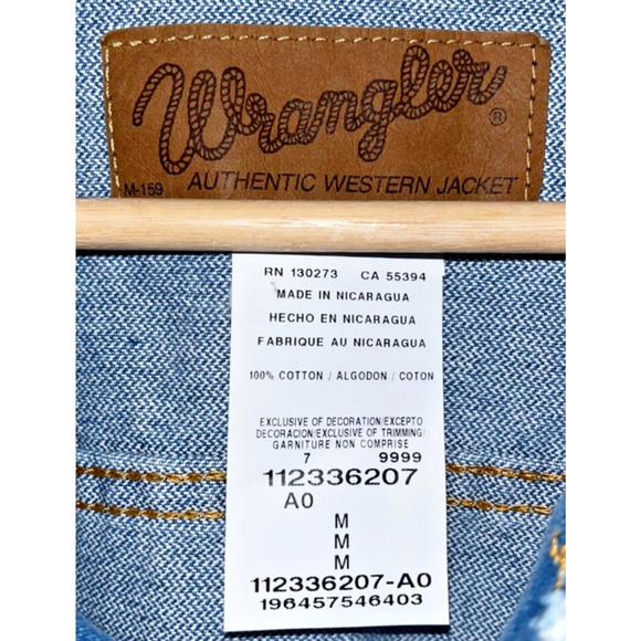 Wrangler X Lollapalooza 75th Anniversary Denim Jean Jacket NWT Size M - Picture 8 of 11